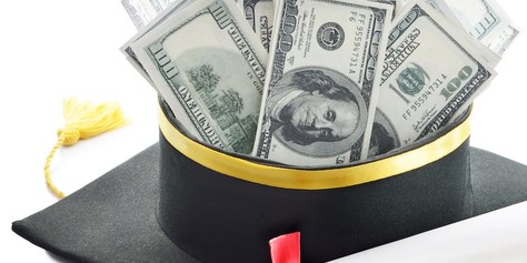 Деньги привитым студентам, новое в законодательстве и праздновании